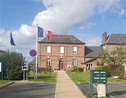 La mairie d�l�gu�e (Estouteville-�calles)<br>Buchy